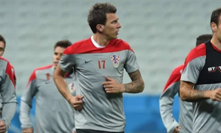 Vừa bình luận World Cup, Wenger vừa săn 'Pháo'