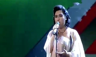 X-Factor: Sevinch hát ‘Đôi bờ’ đầy cảm xúc