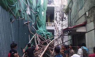 Hiện trường vụ sập giàn giáo tòa nhà 11 tầng