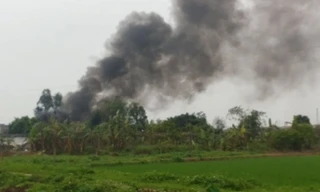 Khói đen ngùn ngụt tấn công làng nghề