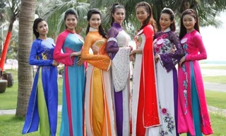 Tuần Châu thoáng bóng áo dài
