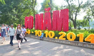 Hà Nội đẹp lạ thường chào đón 60 năm ngày Giải phóng
