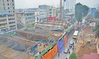 Hiện trường vụ sập giàn giáo nhìn từ trên cao. Ảnh: Thanh Hà.