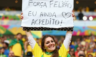 [ẢNH]: Ngất ngây với gái xinh trên khán đài Brazil