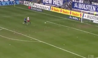 10 pha bóng đáng tiếc nhất trong lịch sử Bundesliga