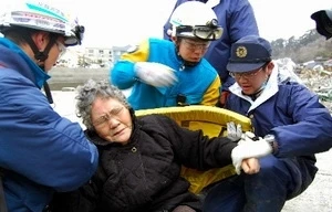 Sống sót thần kỳ chín ngày sau thảm họa