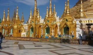 Cận cảnh chùa Vàng linh thiêng