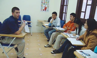 Sinh viên nước ngoài kiếm tiền ở VN