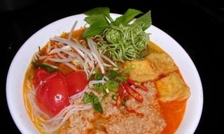 Hãi hùng công nghệ chế biến riêu cua bằng phẩm màu