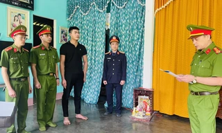 Thu tiền không nộp về công ty, nam nhân viên bị khởi tố