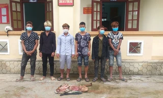 Nhóm đối tượng cùng tang vật đã bị cơ quan công an bắt giữ