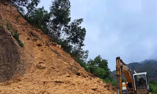 Lũ lụt gây thiệt hại nặng nề với giao thông Quảng Bình 