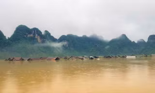 'Làng du lịch tốt nhất thế giới' ở Quảng Bình chìm trong biển nước 