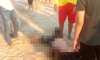 Cứu thanh niên bị động kinh rồi đuối nước khi tắm biển