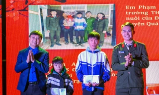 Xuân yêu thương, lì xì hi vọng cho học sinh khó khăn