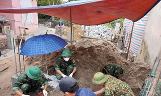 Đào móng xây nhà, phát hiện 2 bộ hài cốt liệt sỹ 