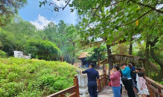 Hơn 10.000 người viếng mộ Đại tướng Võ Nguyên Giáp dịp 2/9