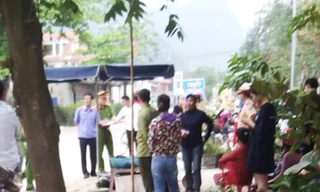 Cơ quan chức năng đang có mặt ở hiện trường để điều tra vụ việc