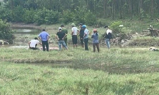 Phát hiện người đàn ông tử vong cạnh khe thoát nước