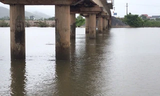 Quảng Bình: Cầu bắc qua sông Thai có nguy cơ đổ sập 