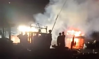 Hiện trường vụ cháy tàu cá tại Quảng Bình