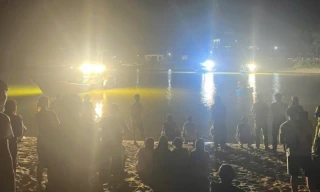 Quảng Bình: Hơn 200 người trắng đêm tìm kiếm 2 học sinh tắm sông mất tích 