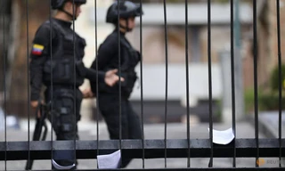 Doanh trại quân đội Venezuela bị tấn công, cướp vũ khí