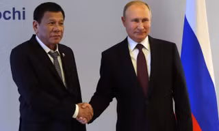 Tổng thống Philippines Rodrigo Duterte gặp Tổng thống Nga Vladimir Putin trong chuyến thăm Mátxcơva tuần trước. (Ảnh: SCMP)
