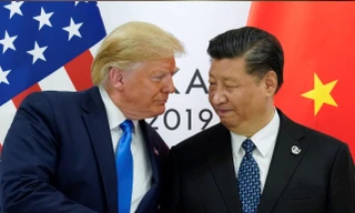 Tổng thống Mỹ Donald Trump và Chủ tịch Trung Quốc Tập Cận Bình tại cuộc gặp bên lề thượng đỉnh G20 ở Osaka. (Ảnh: Reuters)