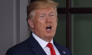 Tổng thống Mỹ Donald Trump vừa thông báo tàu chiến Mỹ mới tiêu diệt một máy bay không người lái của Iran. (Ảnh: AP)