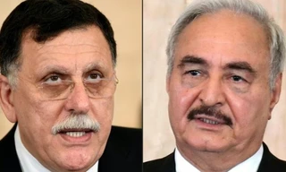 Thủ tướng Libya Fayez al-Serraj (bìa trái) và Tướng Khalifa Haftar