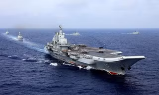 Tàu sân bay Trung Quốc Liêu Ninh tham gia cuộc tập trận ở tây Thái Bình Dương năm 2018. (Ảnh: Reuters)