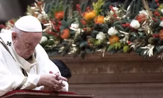 Giáo hoàng Francis vừa trải qua 1 năm với nhiều cố gắng chấn chỉnh Nhà thờ. (Ảnh: EPA)