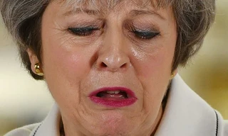 Thủ tướng Anh hứng thất bại lịch sử