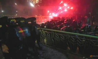 Bạo lực nổ ra ở Jakarta sau khi có kết quả bầu chính thức. (Ảnh: Reuters)