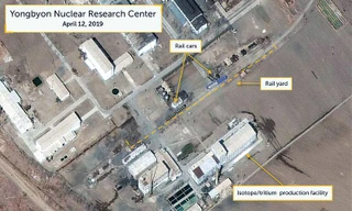 Toa tàu chuyên dụng xuất hiện trong cơ sở hạt nhân Yongbyon. (Ảnh vệ tinh do CSIS cung cấp)
