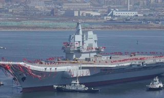 Tàu sân bay Sơn Đông của Trung Quốc. (Ảnh: ifeng)