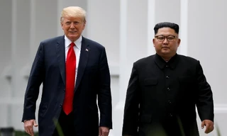 Tổng thống Mỹ Donald Trump và Chủ tịch Triều Tiên Kim Jong-un trong cuộc gặp lần trước tại Singapore. (Ảnh: Reuters)