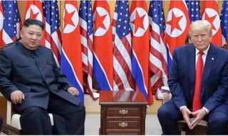 Tổng thống Mỹ Donald Trump cùng Chủ tịch Triều Tiên và 2 ngoại trưởng trong cuộc gặp hôm 30/6 tại Bàn Môn Điếm. (Ảnh: KCNA)