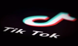 Ứng dụng TikTok đang phổ biến trong giới teen. (Ảnh; Reuters)