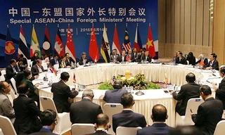 Hội nghị đặc biệt ASEAN - Trung Quốc diễn ra ở Vân Nam đã không thể đưa ra tuyên bố chung. Ảnh: REUTERS