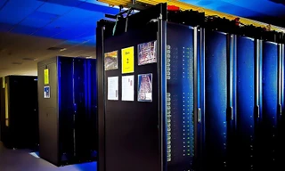 những ổ đĩa chứa dữ liệu thử nghiệm cho công nghệ mới nhất của Hải quân Mỹ cần được đốt "thành tro"