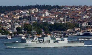 Tàu khu trục của hải quân Hoàng gia Canada