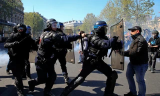 Hơn 80.000 cảnh sát Pháp được huy động để bảo vệ đường phố 