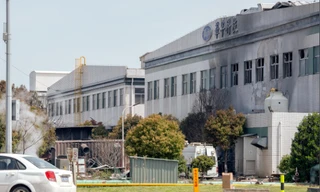 Nhà máy sau vụ nổ