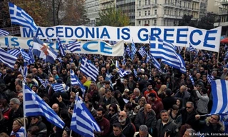 Biển người biểu tình tập trung tại quảng trường Syntagma gần trụ sở quốc hội.