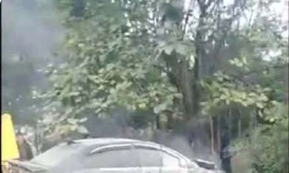 Trung Quốc: Ô tô lao vào trạm xe buýt 9 người thiệt mạng