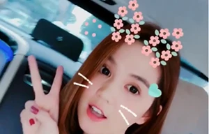 Mặc đồ gợi cảm, Ngọc Trinh tung clip khoe vai trần mướt mịn 