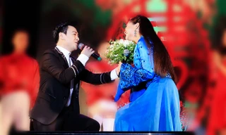 Ca sĩ Như Quỳnh được cầu hôn trên sân khấu