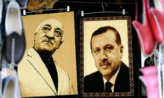 Tổng thống Thổ Nhĩ Kỳ Erdogan và giáo sĩ Gulen từng một thời là đồng minh chính trị. Ảnh: AFP